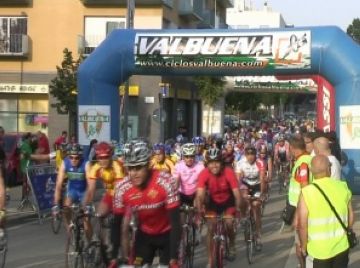 Alt: Les vistes del nou recorregut sorprenen els 300 participants