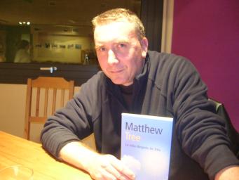 Matthew Tree: 'Em declaro ateu i enrabiat per haver estat enganyat'
