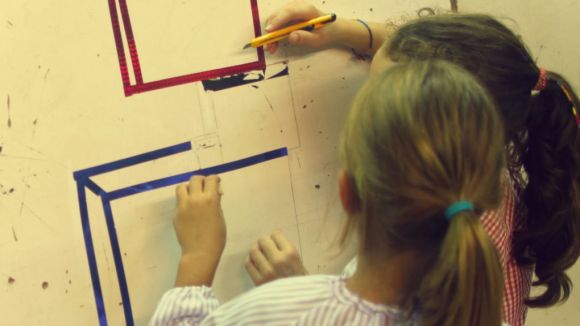 Arrenquen les inscripcions als tallers Triangle i Artefakte