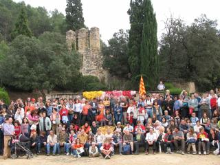 La marxa per protegir la serra de Galliners aplega mig miler de persones