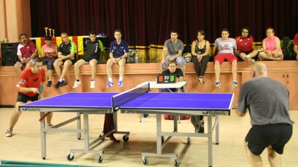 El 1r Open de tennis taula de la UESC supera les expectatives d'inscrits