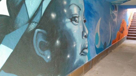 Aram Millet porta els seus grafitis al túnel subterrani de l'estació de Valldoreix