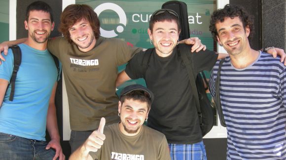 Alt: Txarango, els protagonistes del nou 'Desendolla't' de Cugat tv