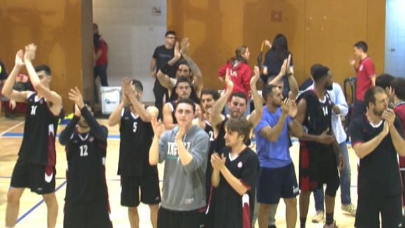 La UESC planta cara però perd de nou punts davant el Salou i es complica l'ascens a Lliga EBA