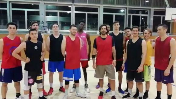 Els jugadors de la UE Sant Cugat fan una crida a l'afició perquè es desplacin a Salou