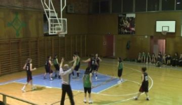 Bergua: 'Fa molts anys que existeixen les goteres del Pav-1 i no s'arreglen'