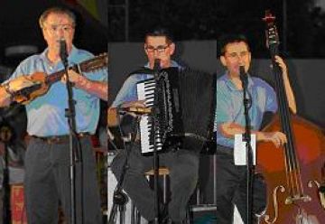 La paella i les havaneres tanquen la Festa Major del barri del Monestir