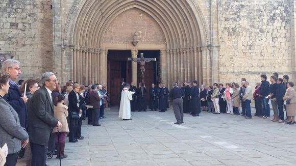 La processó del Via Crucis escenifica la Passió de Crist aquest Divendres Sant