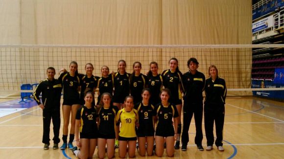 Dues victòries per a l'infantil i el cadet catalans en l'estrena a l'Estatal de volei