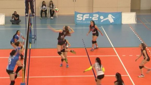 El DSV-Voleibol Sant Cugat fa un pas de gegant i supera el CV Cuesta Piedra