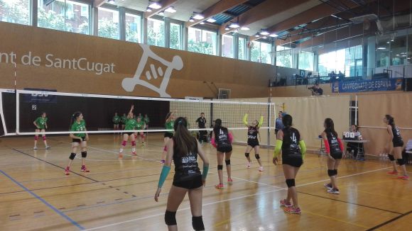 L'infantil del Volei Sant Cugat s'estrena al Campionat d'Espanya amb victòria