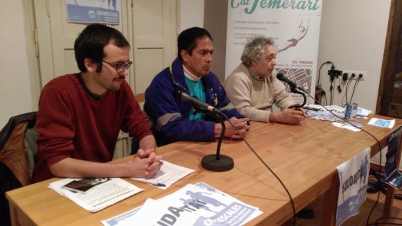 Tècnics de Telefónica expliquen la seva lluita laboral a Cal Temerari