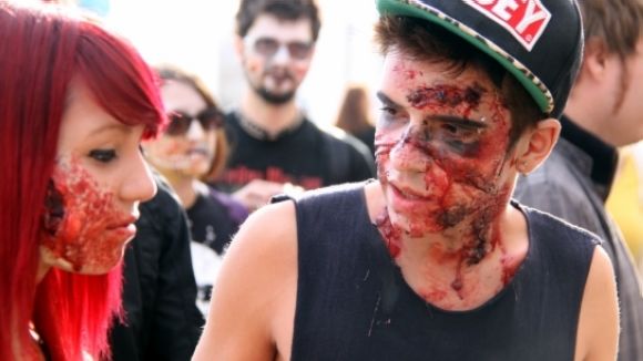Els zombis prendran la DesPlaça Jove aquesta nit