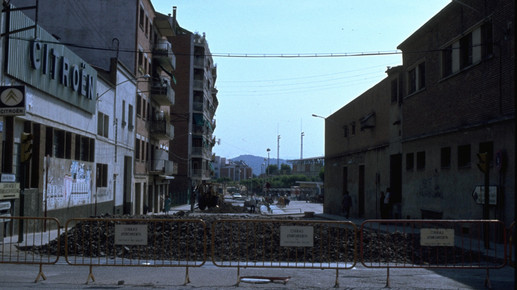 Obres al principi de la rambla del Celler amb el carrer de Francesc Moragas