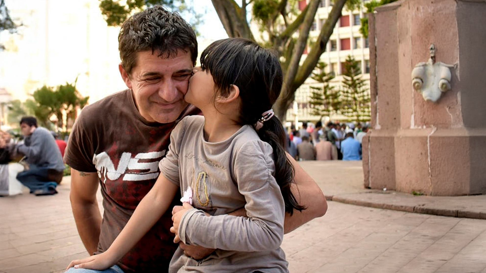 L’odissea d’un pare per escapar d’Hondures amb la seva filla