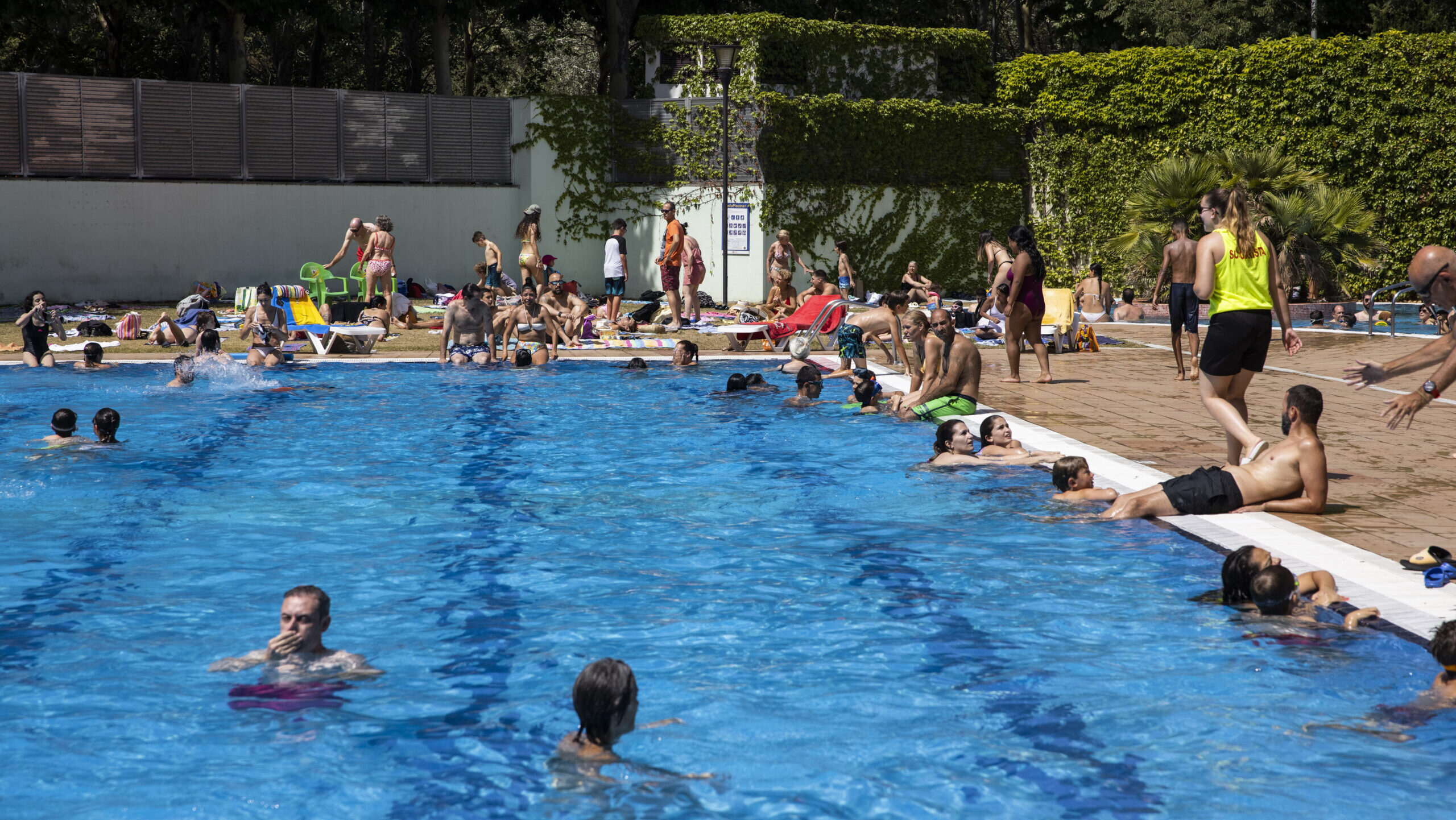 Les piscines de Sant Cugat obren gratuïtament aquest dimarts per l'onada de calor