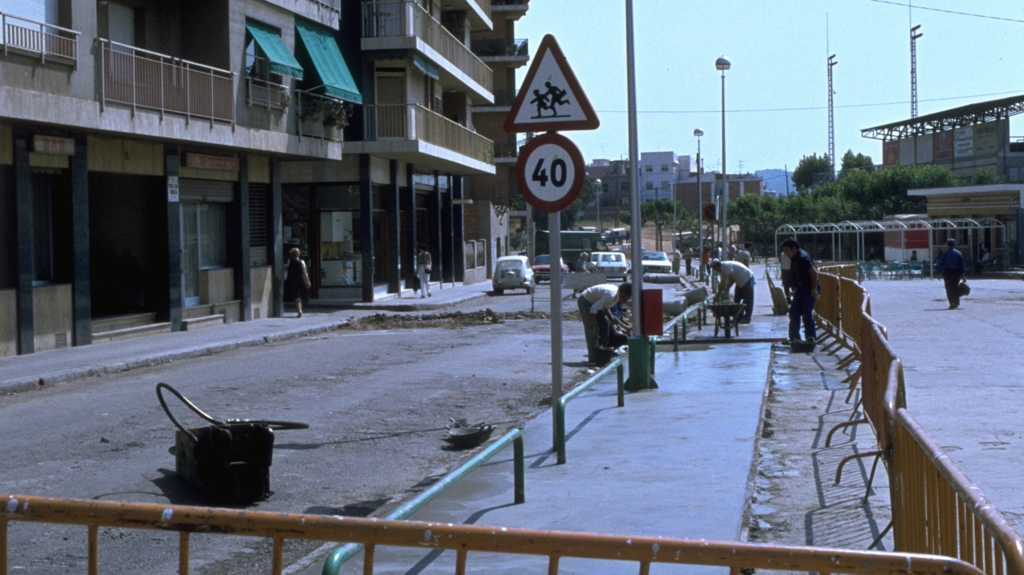 Alt: La Rambla del Celler: centre neuràlgic de l'esport santcugatenc els anys 70 i 80