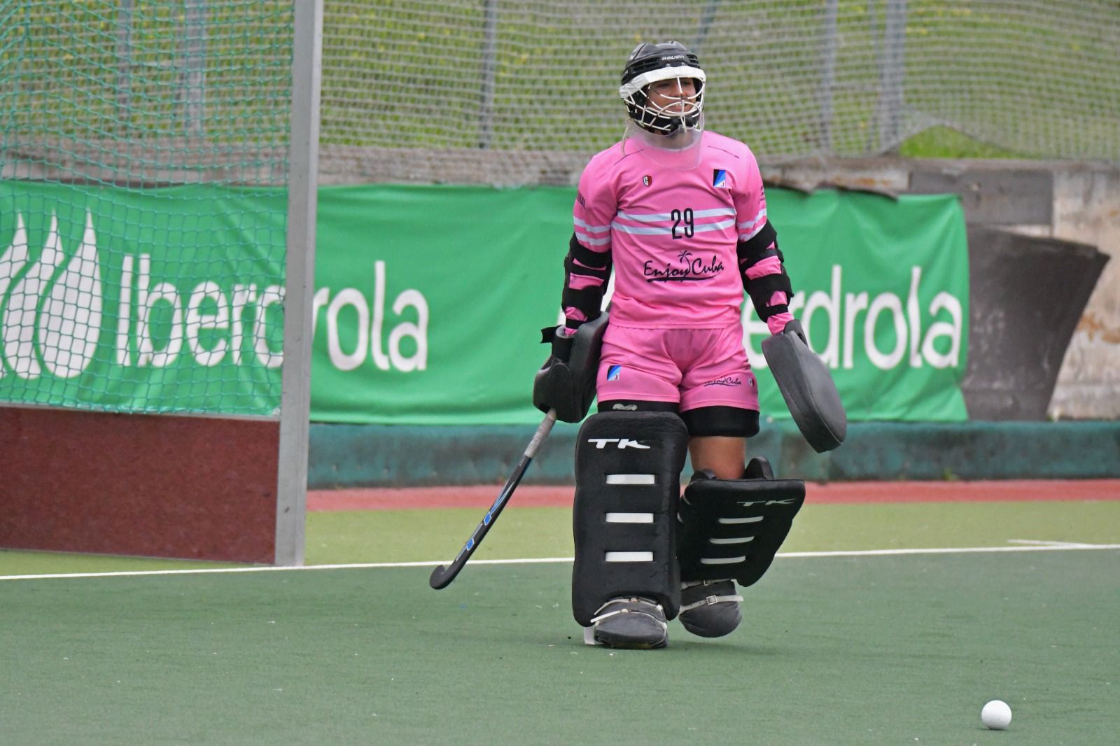 Vueling perd els estics i les vambes del Junior femení