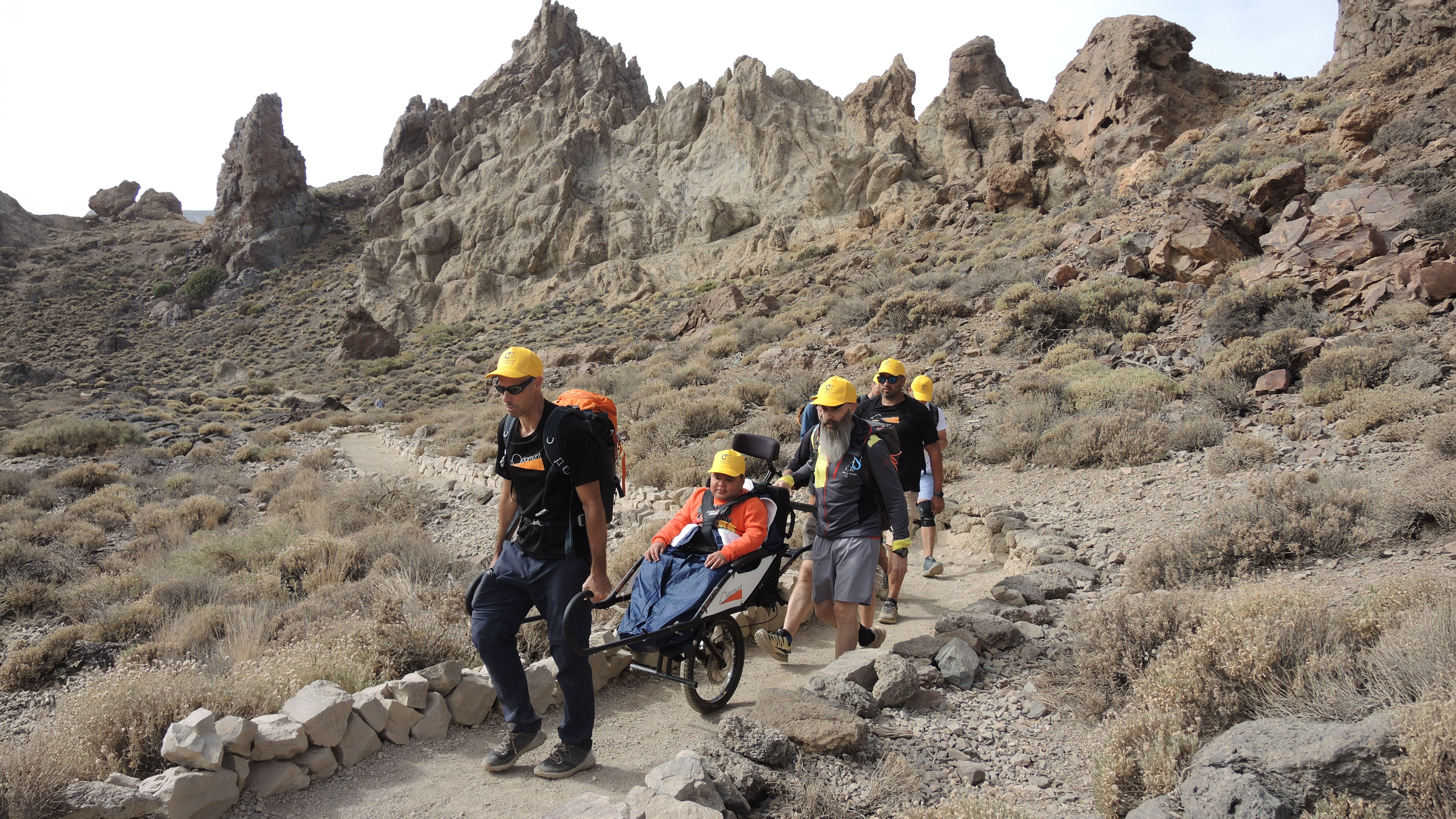 L'Eduardo, Sant Cugat i una cadira de rodes per fer història al Teide