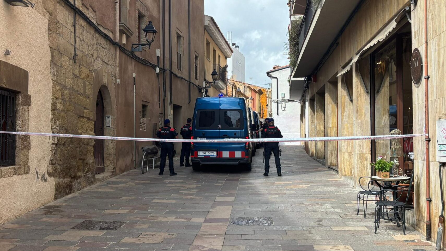 Desallotjada la casa ocupada al carrer de Sant Domènec