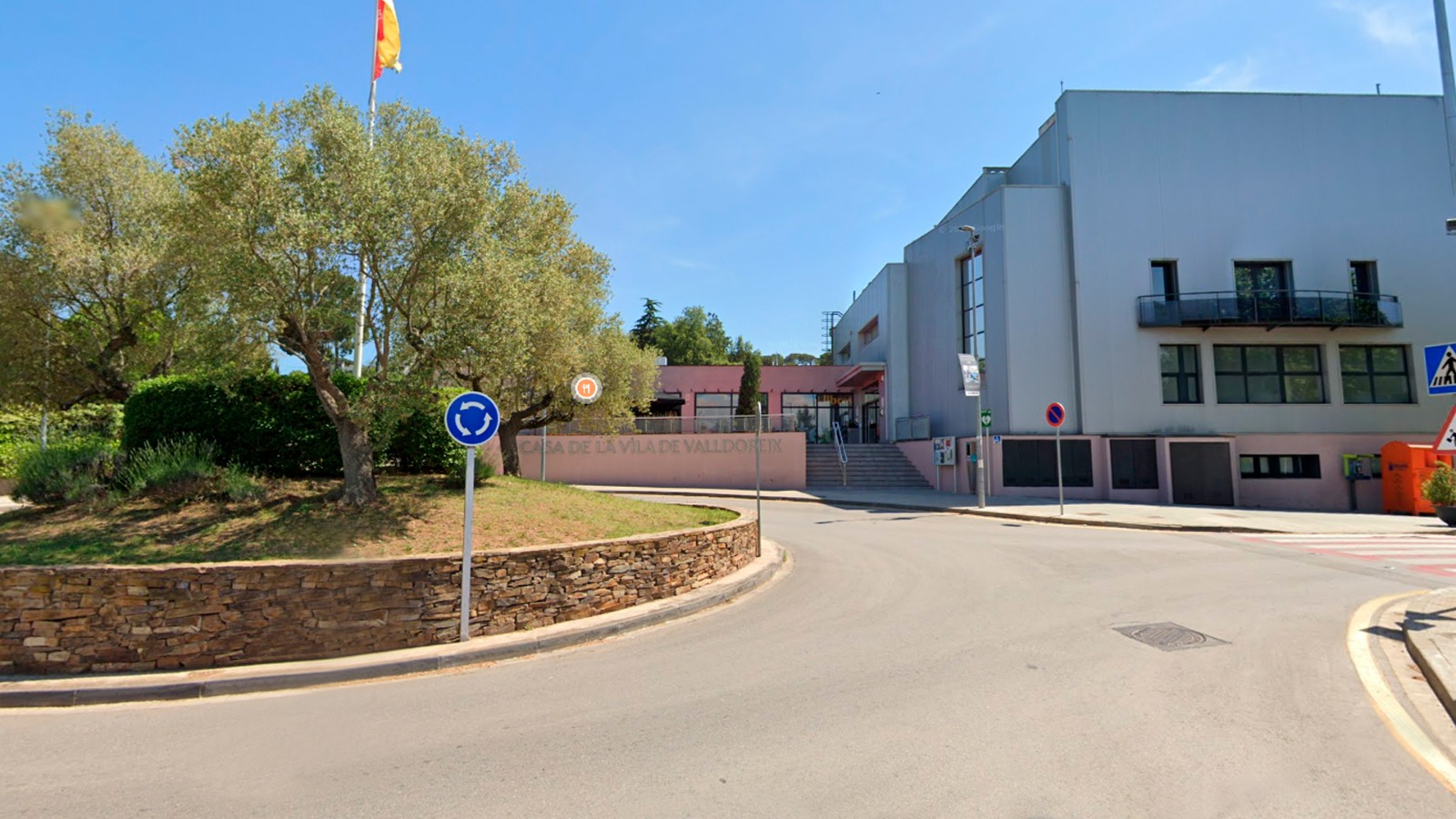 Pas endavant per renovar els convenis entre Sant Cugat i l'EMD de Valldoreix