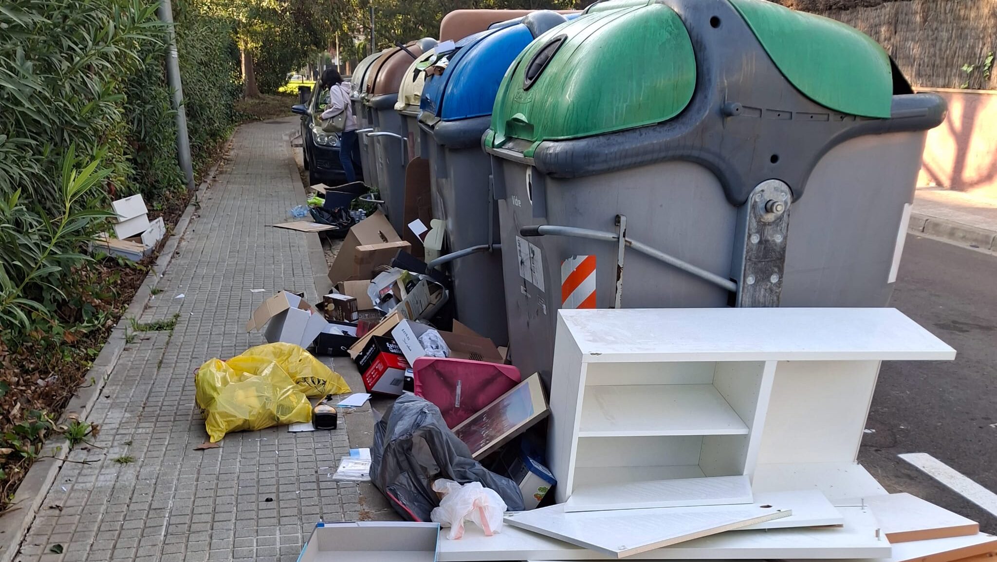 Preocupació a Sant Cugat per la neteja i l'asfalt mentre la mobilitat suspèn
