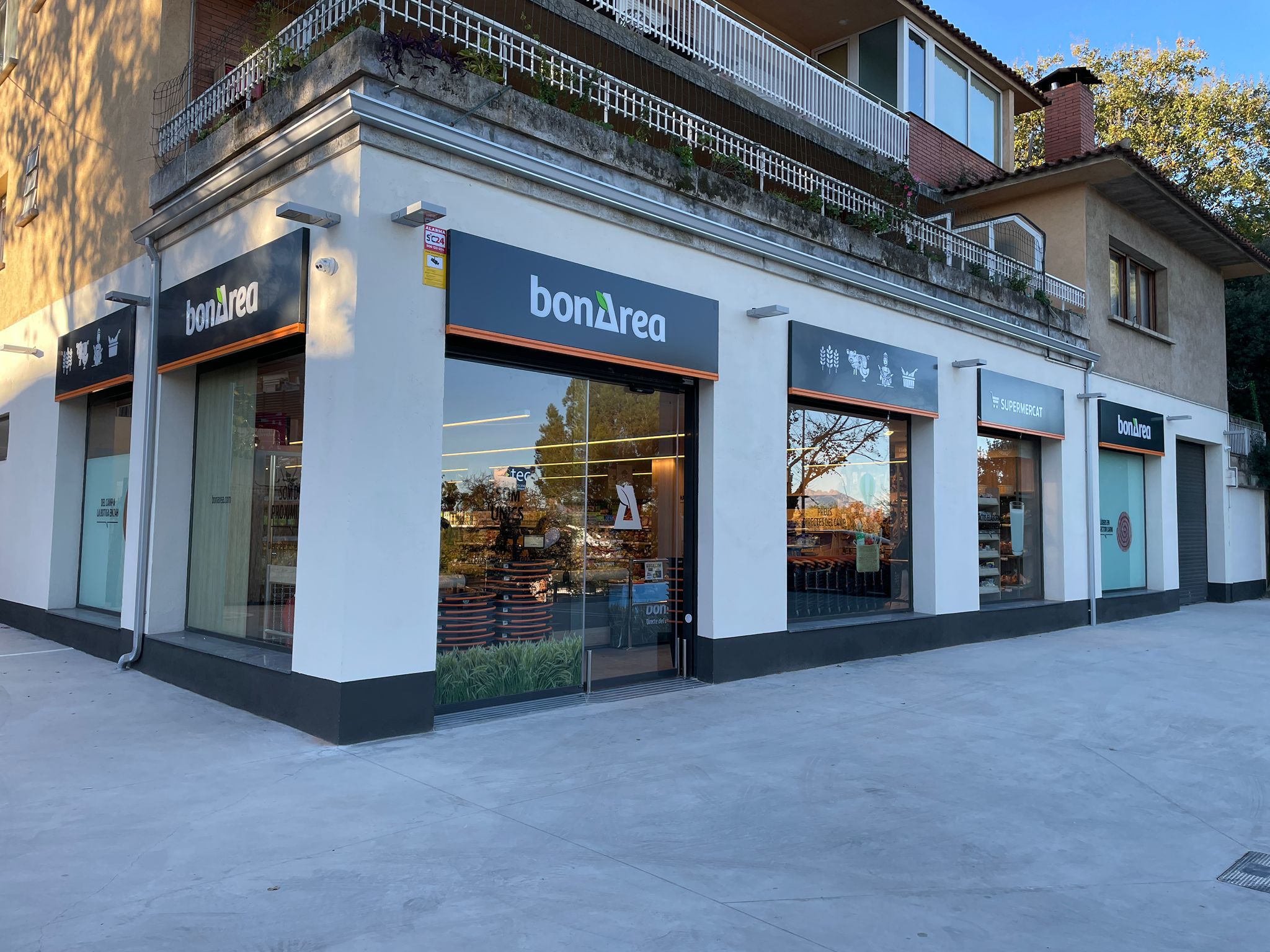 BonÀrea inaugura el seu primer supermercat a Valldoreix