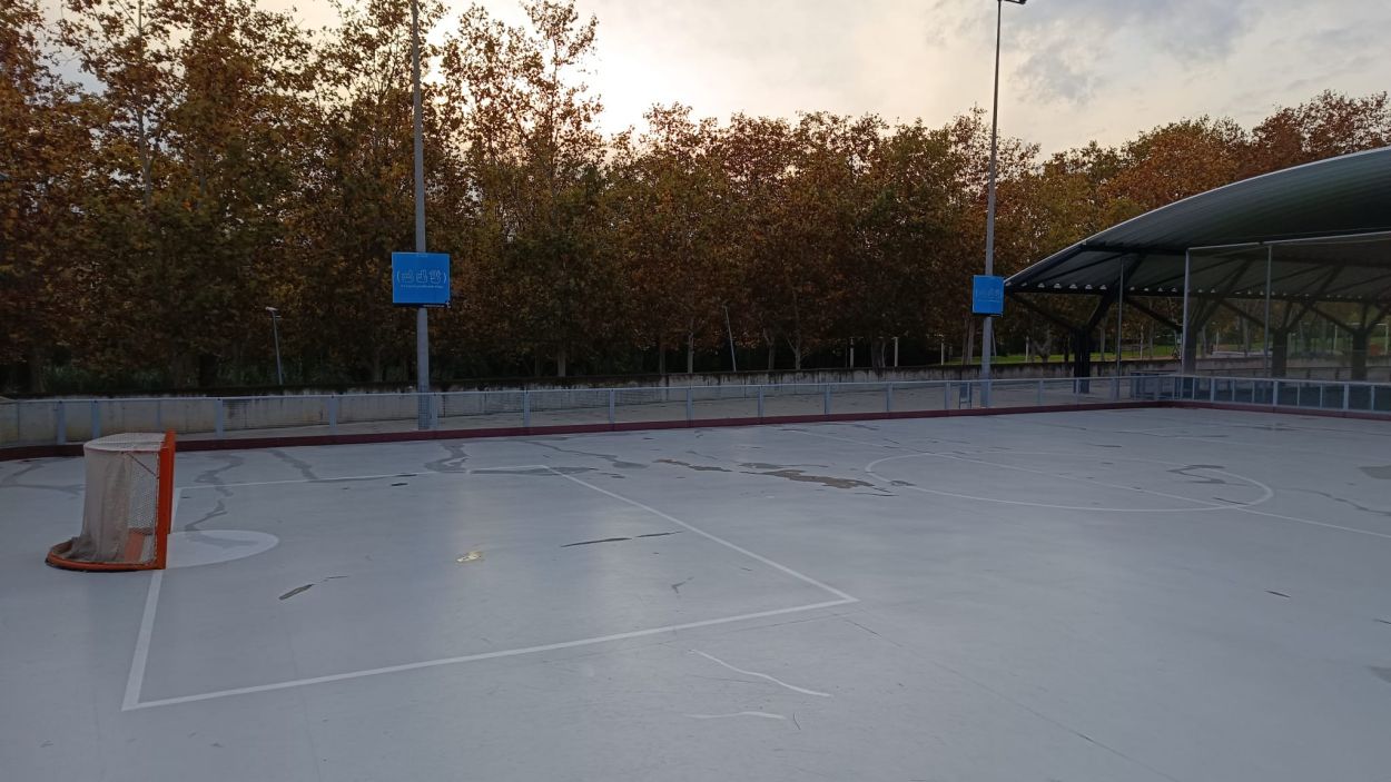El Patí Hoquei estudia arranjar la pista descoberta de Jaume Tubau
