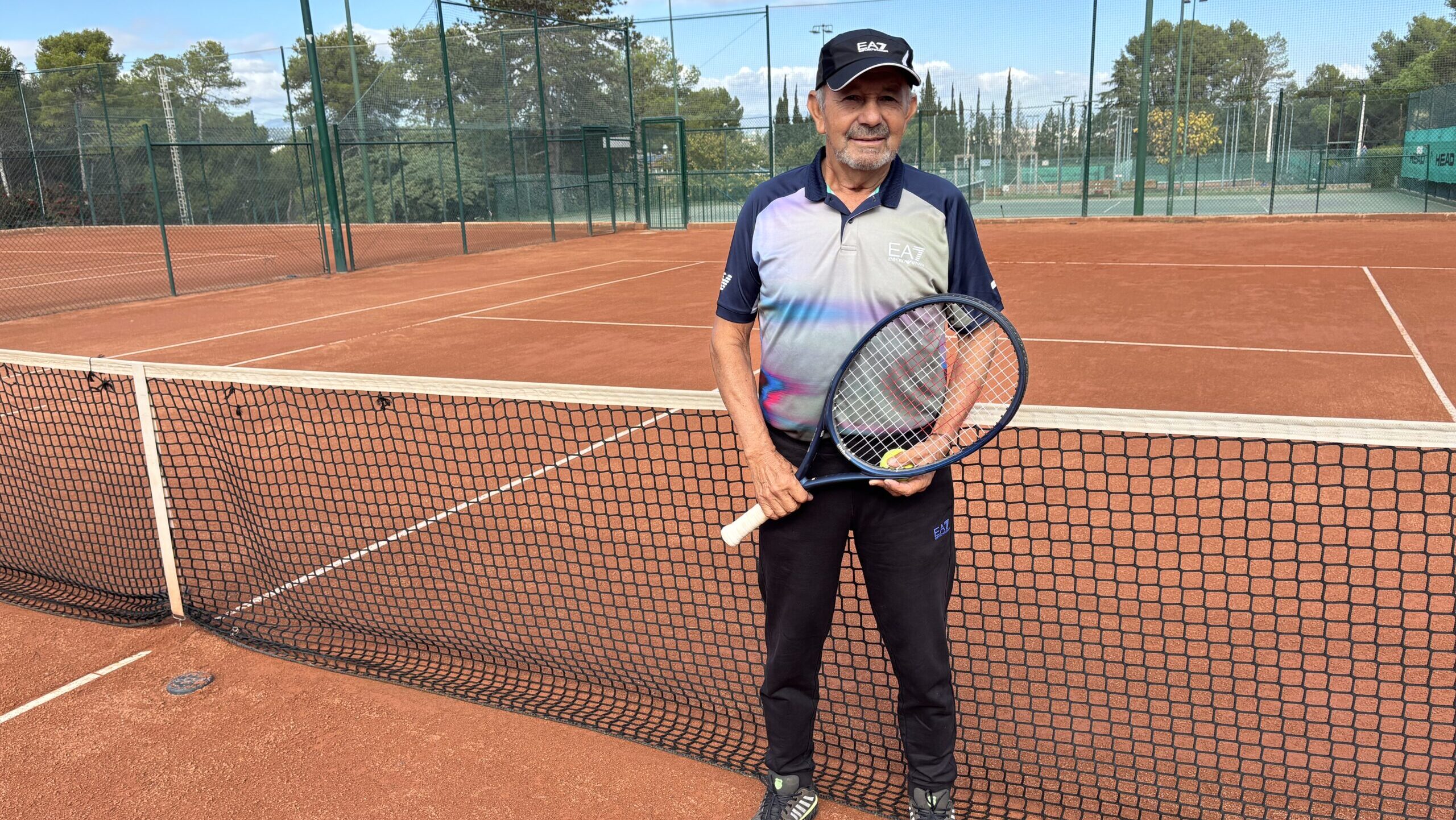 Jairo Velasco, el tenista santcugatenc que suma títols mundials als 78 anys