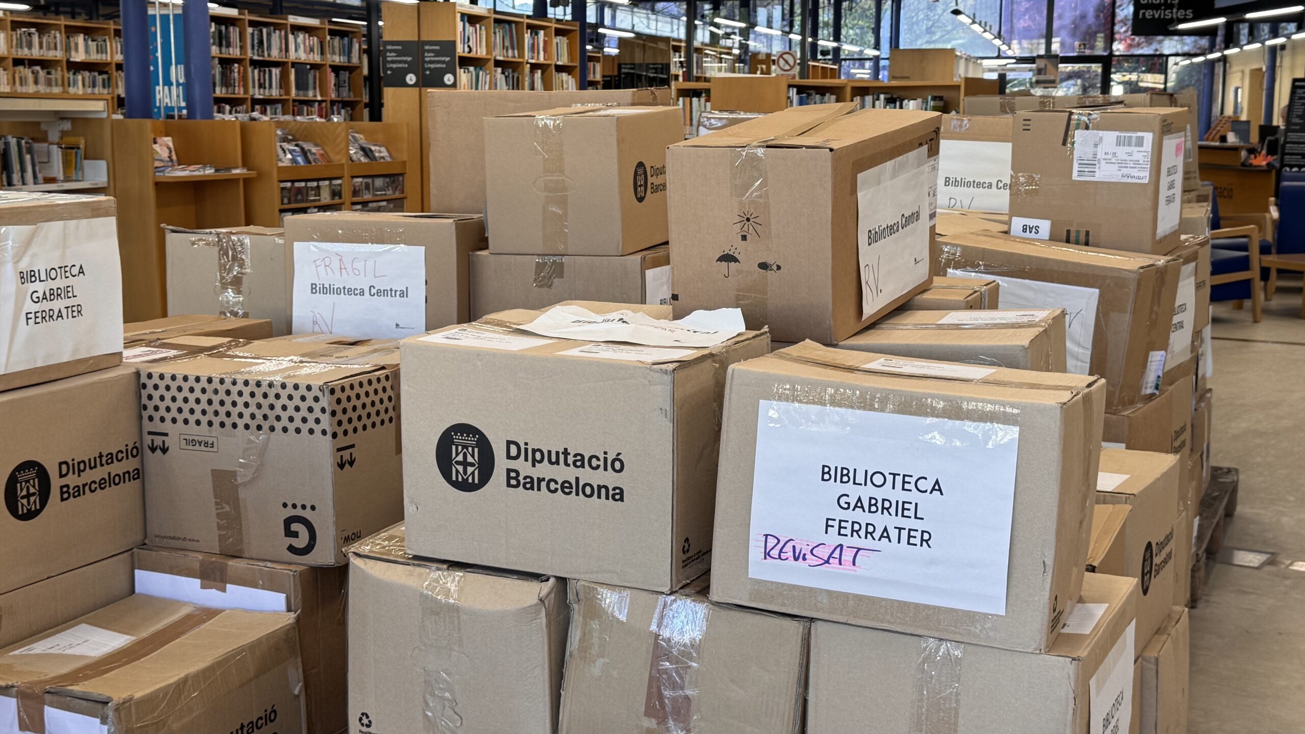 Així es prepara la Biblioteca Central de Sant Cugat per a la reobertura