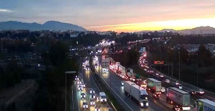 Retencions quilomètriques a l'AP7 per un accident