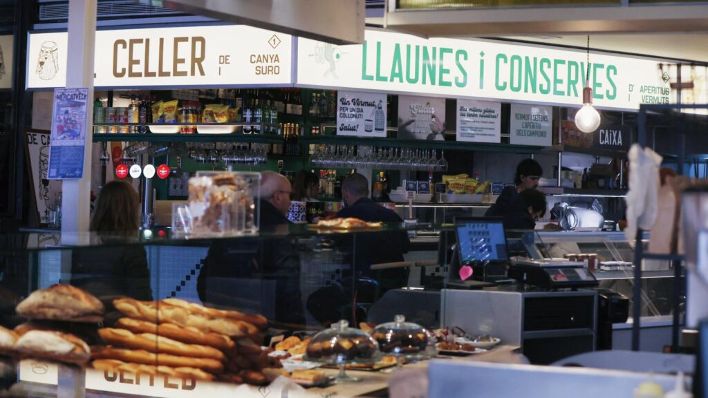 Alt: El Mercat Vell de Sant Cugat celebra una nova etapa amb ocupació plena