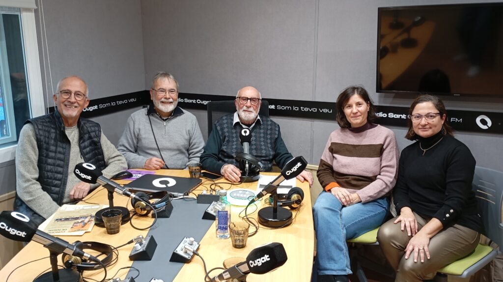 Alt: El concert de Nadal de la Coral l'Harmonia de Valldoreix i l'Orquestra Diletant de Catalunya, al Molta Comèdia