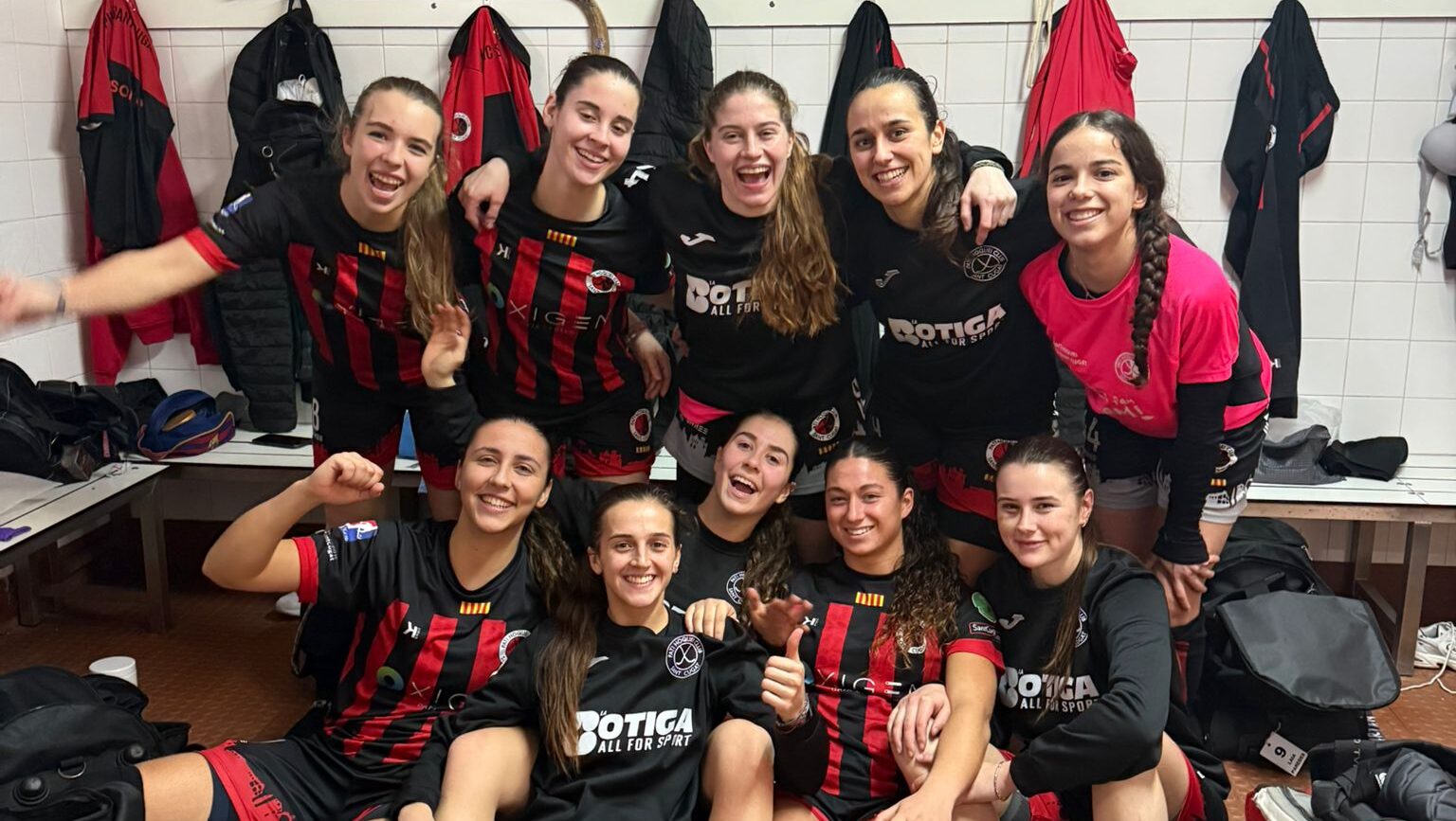 El Patí Hoquei Sant Cugat femení fa història a Europa i passa ronda a la WSE Cup