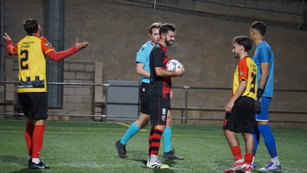 Alt: El SantCu veu trencada la bona ratxa i cau davant un intens 25 de Setembre