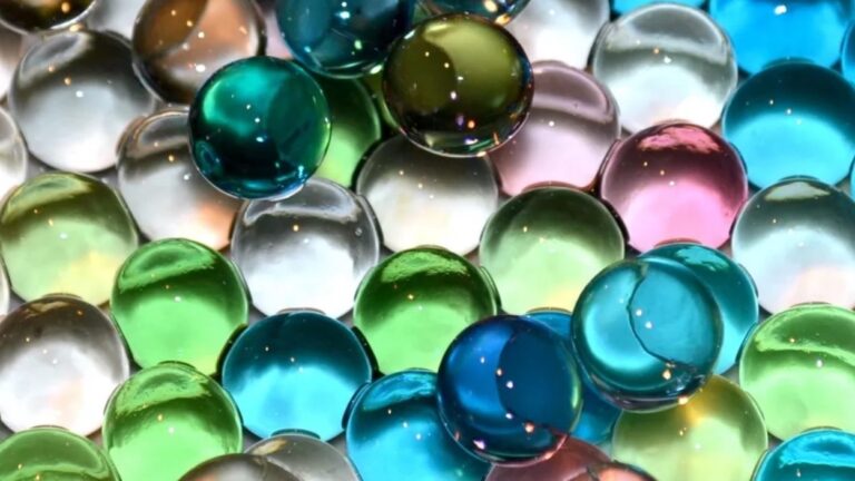 Taller infantil: 'Hidro-bales: experimentant amb pilotes d'aigua' [2 torns] - Imatge destacada