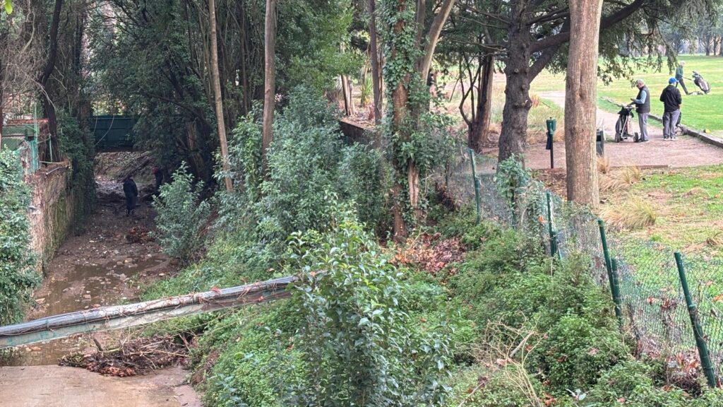 Alt: Agents Rurals activen un dispositiu als voltants del Club de Golf Sant Cugat