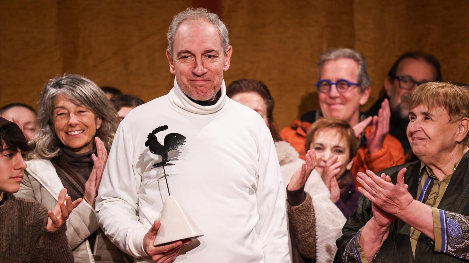 Carles Martínez, o el Rei Pere III el Cerimoniós, Gall d'Honor de 'Pedra i Sang'