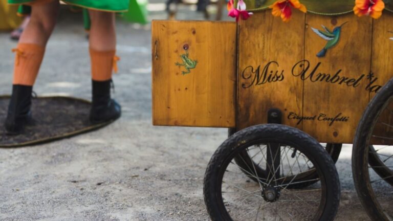 Un Nadal de Circ: 'Miss Umbrella' - Imatge destacada