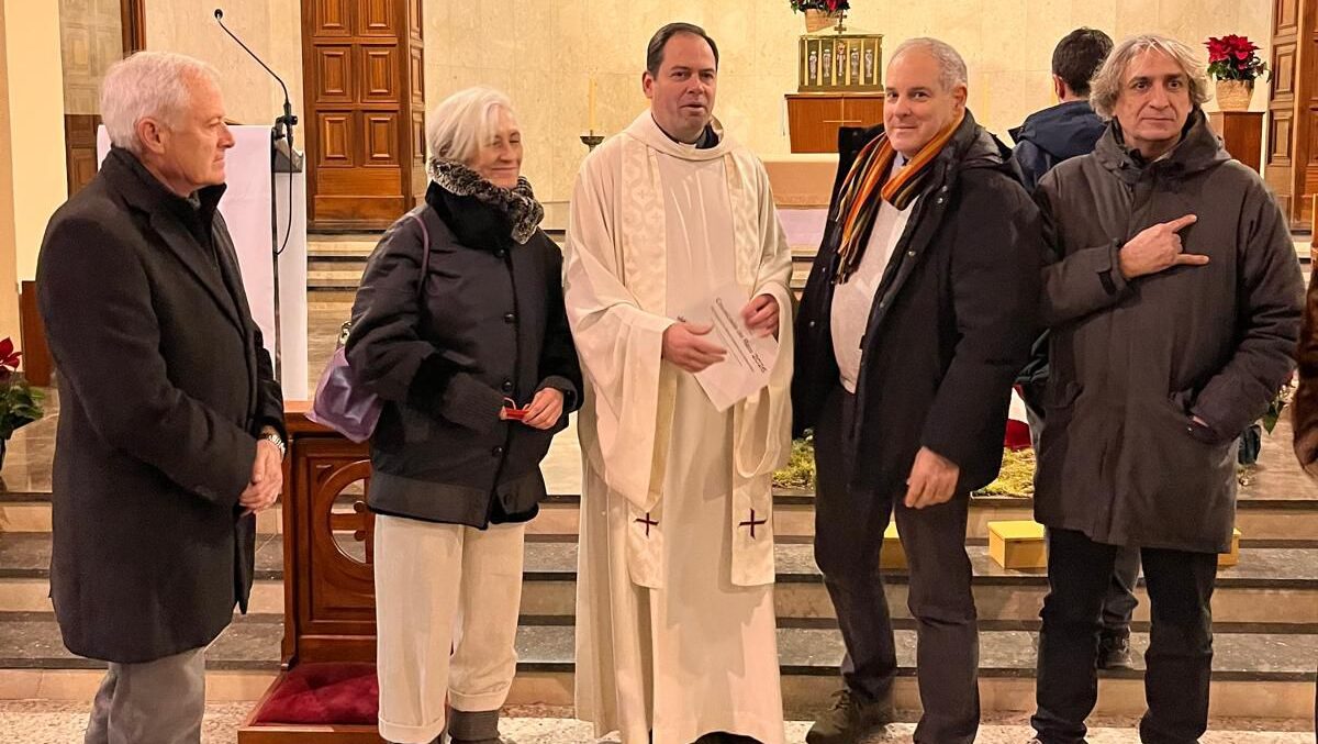 L'oposició de Valldoreix demana la dimissió del vocal de la CUP per fer les banyes a l'església