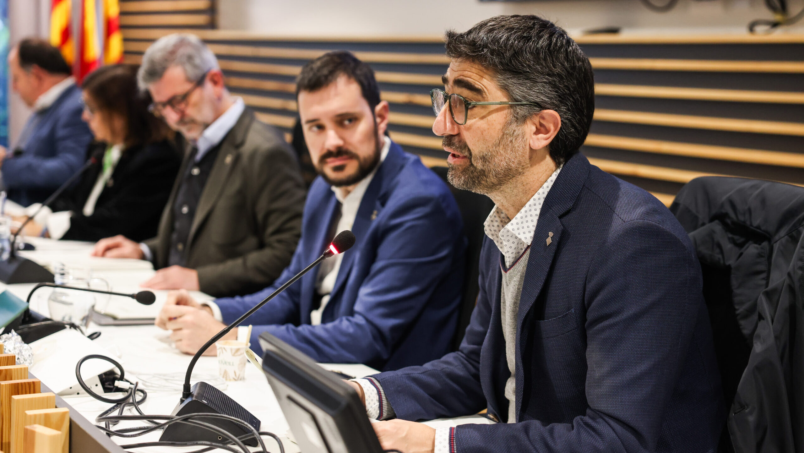 Puigneró respon Cordón: 