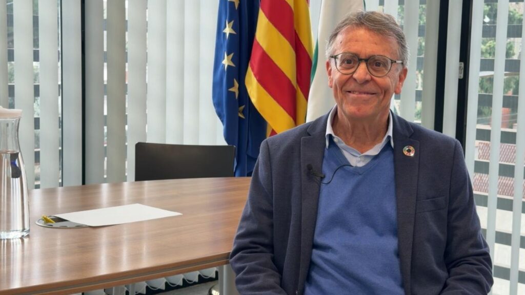 Alt: Josep Maria Riba: 