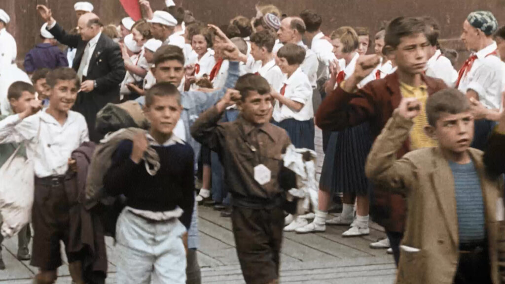 Una imatge de l'arribada dels nens de la guerra a l'URSS