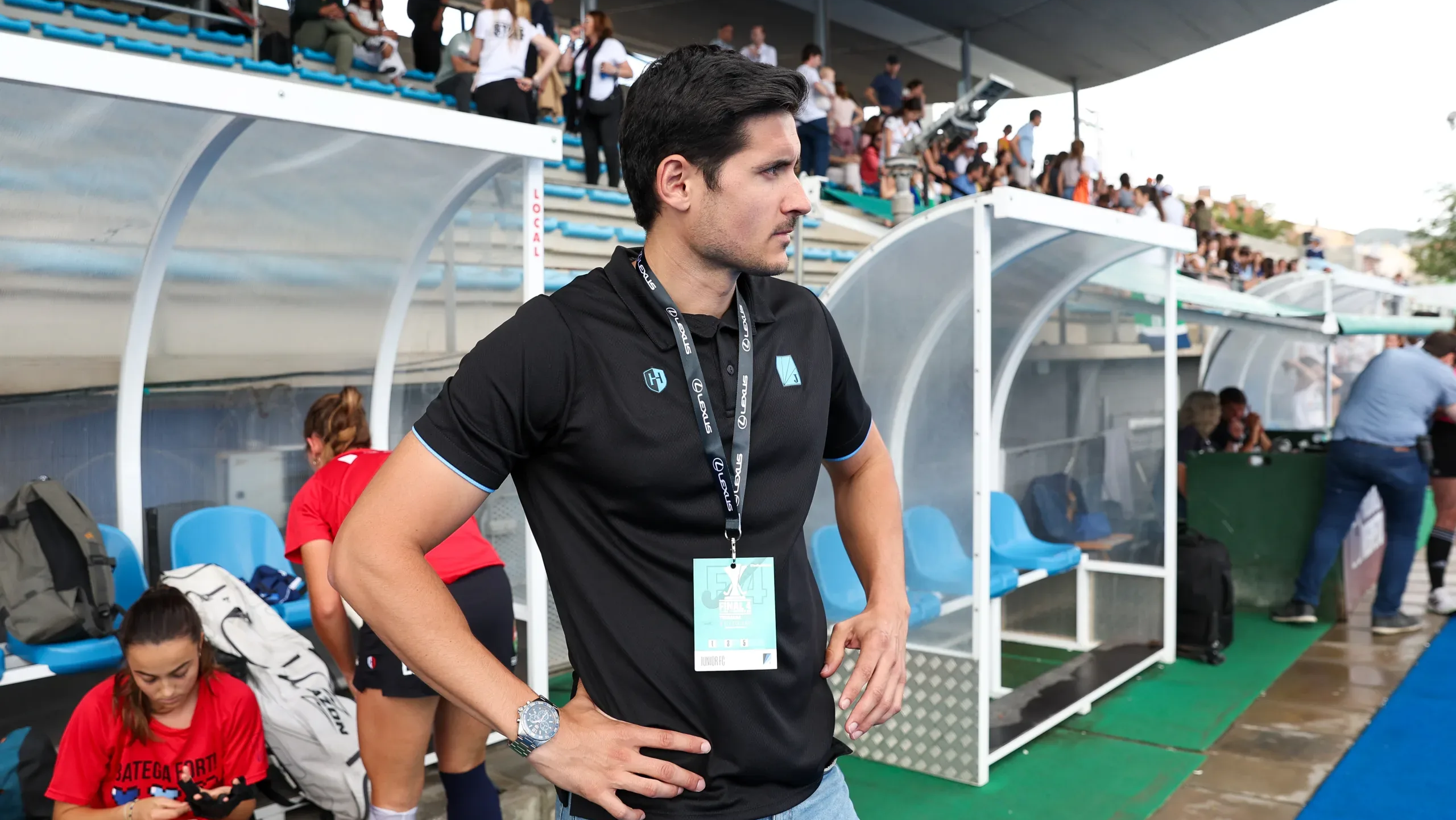 Guille Carnicer deixarà la banqueta del Junior femení d'hoquei herba al final de temporada