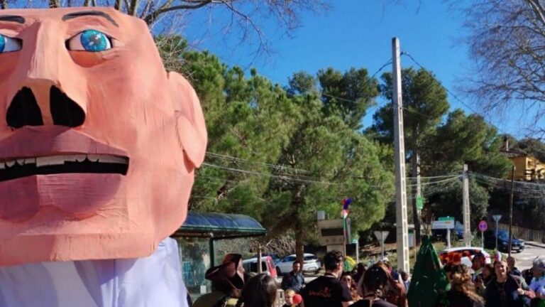 Rua de Carnestoltes i calçotada popular a les Planes - Imatge destacada