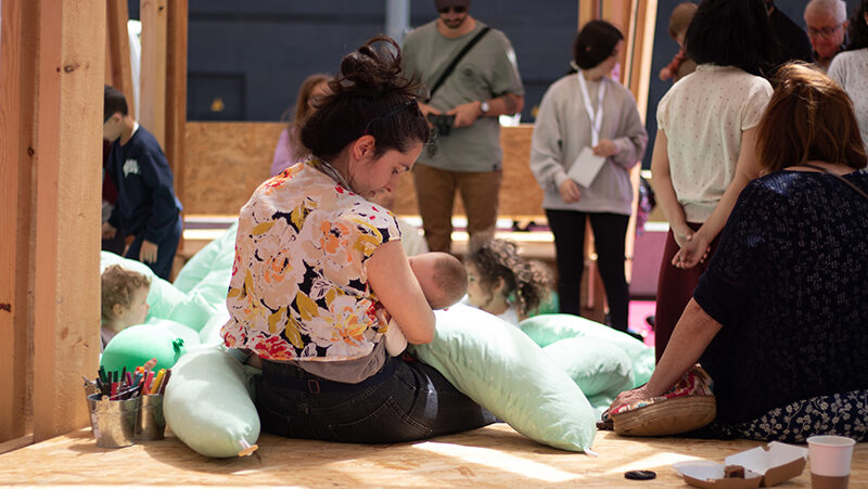 El 8M porta a Sant Cugat un punt de lactància col·lectiu