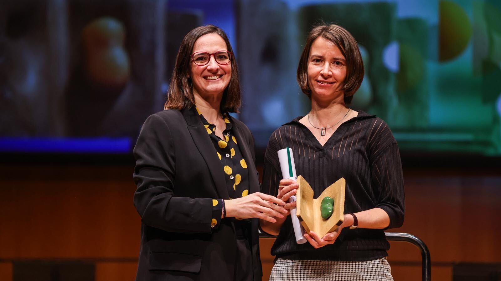 Maria Fabre, Premi Sant Cugat pel seu compromís amb l'art i l'educació