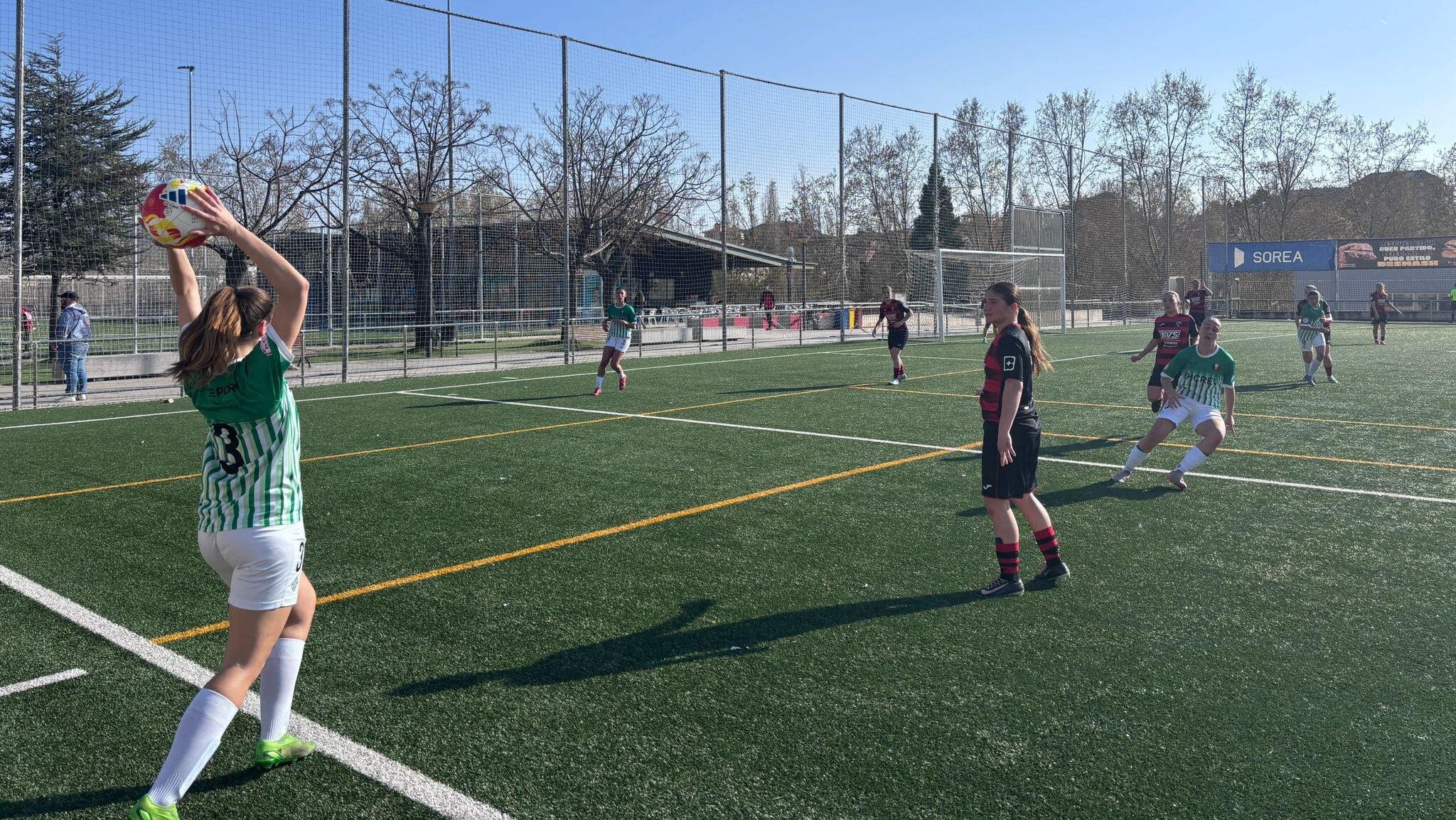 El SantCu femení venç amb contundència el Vic Riuprimer