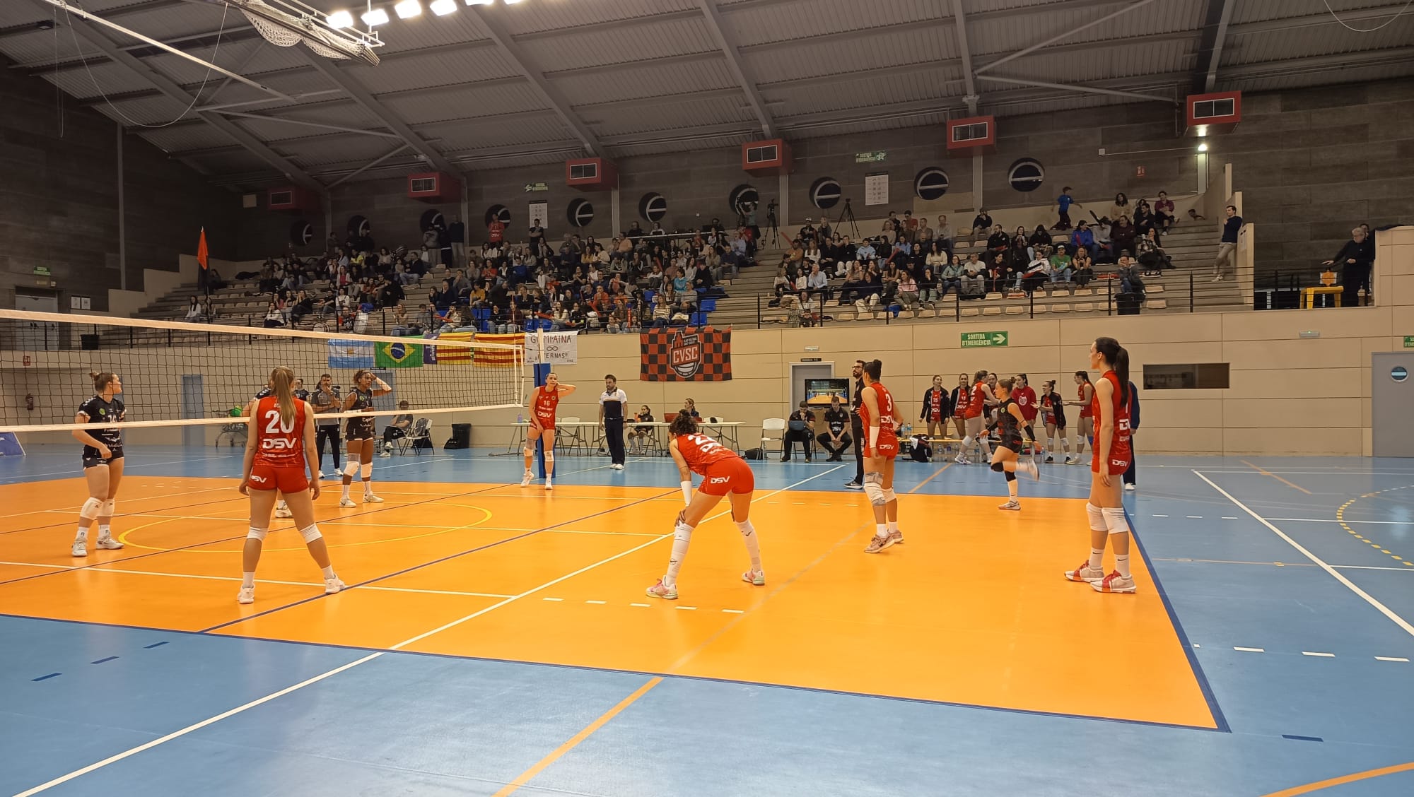 El Volei Sant Cugat perd el primer partit dels quarts de final pel títol davant el Cajasol