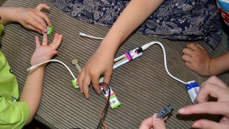 Taller infantil: 'Fes el teu joc elèctric!' - Imatge destacada